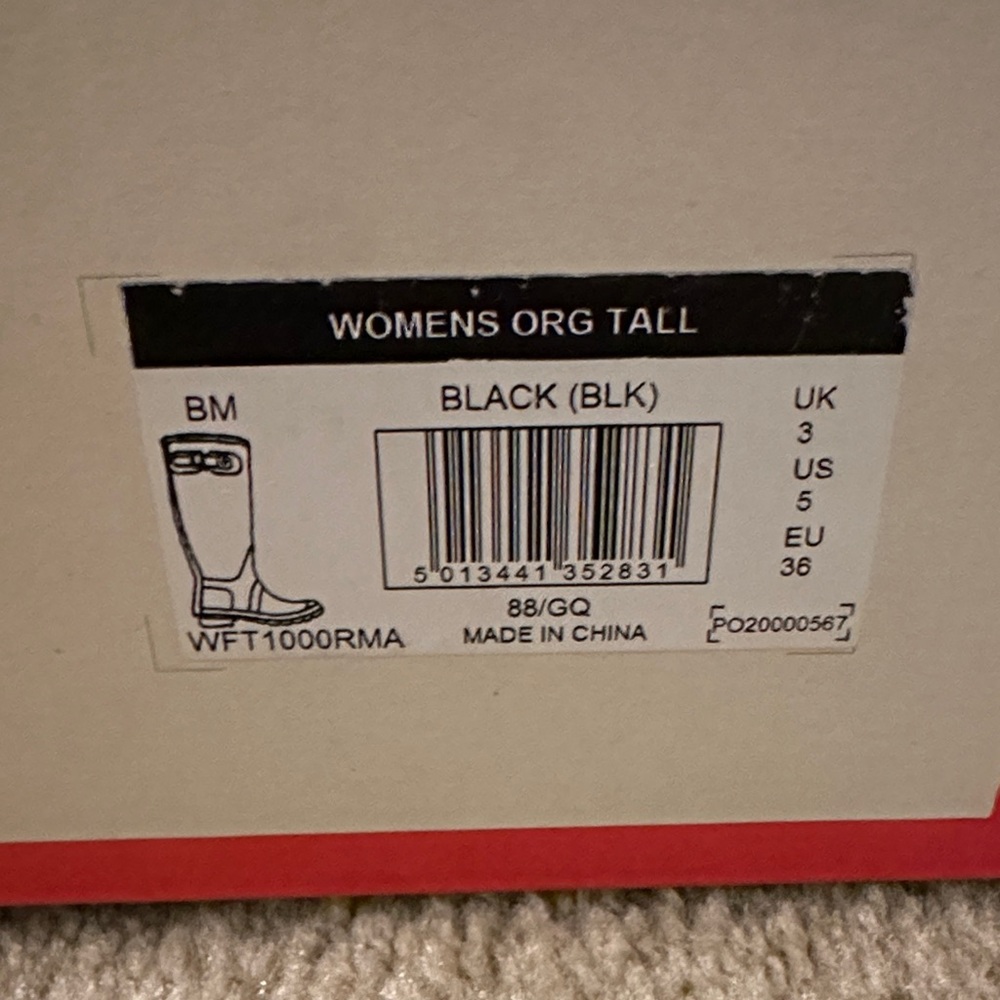 Hunter Original Tall Rain Boots in Matte Black Size 5 - Picture 3 of 7